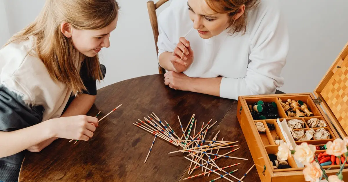 Nos Jeux de Société Préférés pour les Soirées en Famille